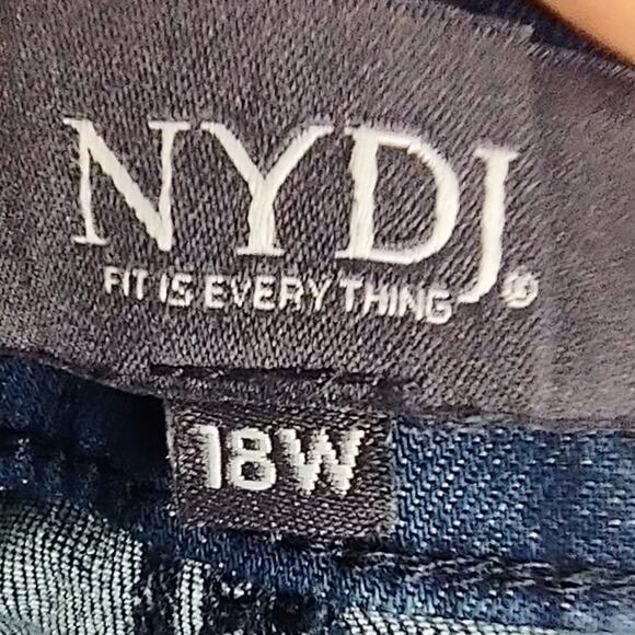 NYDJ Lift Tuck Slim Bootcut Jeans Rinse WINQ2880 Size 18W - Picture 3 of 15